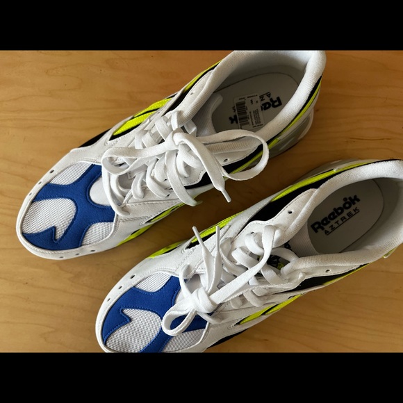 Brand new Classic Reebok Aztrek - Sold Out - Size 13m. - Picture 2 of 6
